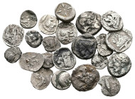 Lot of 22 unclassified
See picture.
LOT SOLD AS IS, NO RETURNS.