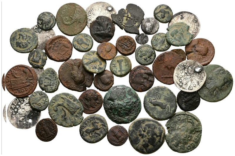 Lot of 44 unclassified
See picture.
LOT SOLD AS IS, NO RETURNS.