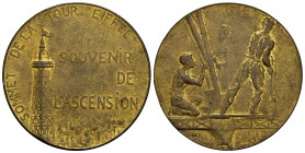 Medaglie del mondo. FRANCIA. Medaglia souvenir della Torre Eiffel primi del '900. AE dorato (27,17 g - 41 mm). SPL