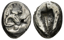 PERSIA, Achaemenid Empire. Circa 420-375 BC. AR Siglos (16mm, 5.5 g). Persian king or hero in kneeling/running stance right, holding transverse dagger...