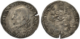 Modena, Clemente VII (1523-1534), Giulio, RRR Mun-112 (questo esemplare illustrato), Ag mm 28 g 3,83 ex Asta Santamaria del 1952 n° 487, ex collezione...