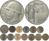 Regno d'Italia, Vittorio Emanuele III (1900-1943), Lotto di 14 monete: 20 Lire Elmetto 1928 (BB+); 5 Centesimi 1908 (Rara SPL); 12 monete differenti d...