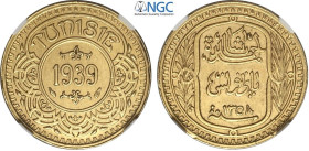 Tunisia, French Protectorate, Ahmad Pasha Bey (1929-1942), 100 Francs 1939, Rare, Mintage: 33, Lec-502 KM-X3, Au mm 22 g 6,55 in Slab NGC AU58 (second...