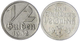 Münzen der Kolonien und Nebengebiete
Danzig, Freie Stadt
2 Stück: 1/2 Gulden 1923 und 1932. vorzüglich und sehr schön/vorzüglich, kl. Randfehler. Ja...