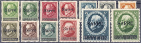 Briefmarken/Briefe/Postkarten der Kolonien und Nebengebiete
Deutsche Abstimmungsgebiete
Saargebiet
5 Pf. - 10 M. Freimarken (SARRE) 1920, komplette...