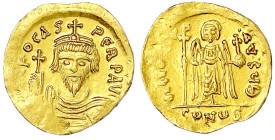 Byzantinische Goldmünzen
Kaiserreich
Focas, 602-610
Solidus 602/610, Constantinopel, 9. Offizin. 4,46 g. vorzüglich, Prägeschwäche. Sear 620.