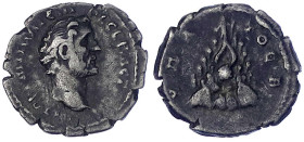 Provinzialrömische Münzen
Kappadokien
Caesarea
Antoninus Pius, 138-161
Drachme Jahr 2 = 139. Kopf r./Berg Argaios. 2,97 g. fast sehr schön. Metcal...