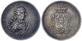 Altdeutsche Münzen und Medaillen
Schleswig-Holstein-Plön
Friedrich Karl, 1722-1761
Silbermedaille im Talergewicht 1759, v. P. H. Goedecke. Geharnis...