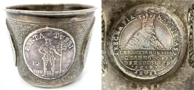 Münzgefässe und Münzschmuck
-1
Alter Silberbecher mit 5 eingearbeiteten Silbermünzen: Dänemark Taler 1647, Braunschweig-Wolfenbüttel 24 Mariengrosch...