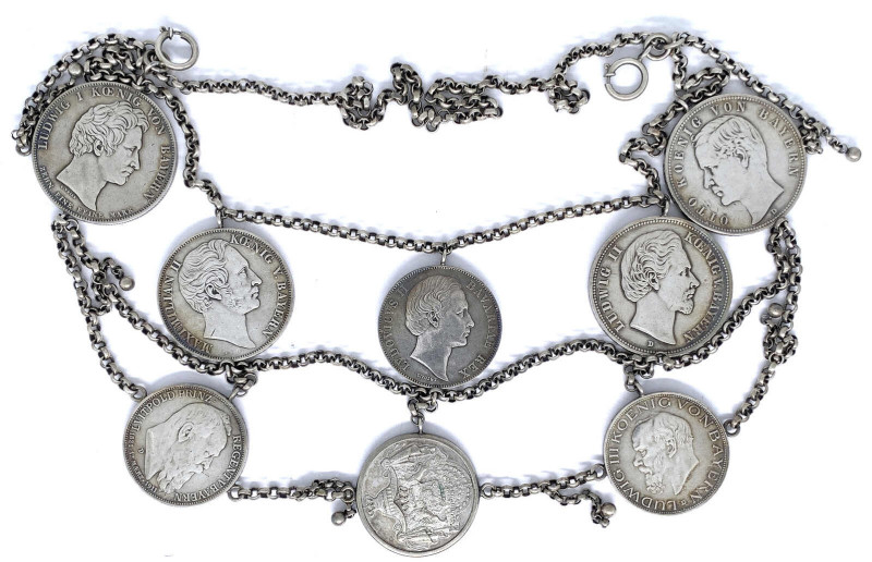 Münzgefässe und Münzschmuck
-1
Bayern: Trachtenkette mit 7 Silbermünzen und 1 ...