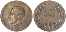 Medaillen
Drittes Reich
Bronzegussmedaille 1939 von Adey. A.d. Tod des Oberleutnant und Kompanieführer Erich Euen (1914-1939) am 1.9.1939 in Polen. ...
