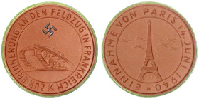 Medaillen
Drittes Reich
Porzellanmedaille Einnahme von Paris 1940, braun. Rand grün und Hkr. schwarz. 50 mm. Dekor nicht im Scheuch. prägefrisch, se...