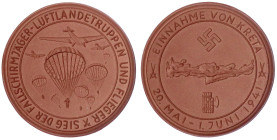 Medaillen
Drittes Reich
Porzellanmedaille Einnahme von Kreta 1941, braun. 50 mm. prägefrisch. Scheuch 1874a.