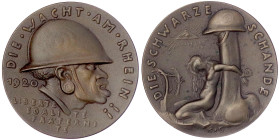 Medaillen
Medailleure
Goetz, Karl
Bronzemedaille 1920. Die Schwarze Schande. 36 mm. vorzüglich/Stempelglanz, mattiert. Kienast 262.