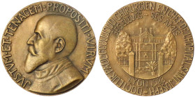 Medaillen
Medicina in Nummis
Personenmedaillen
Coullioud, Paul, Chirurg
Bronzemedaille 1928, von Limossier. Büste l./Fassade des St.-Josef-Hospita...