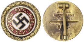 Orden und Ehrenzeichen
Deutschland
Drittes Reich, 1933-1945
Goldenes Ehrenzeichen der NSDAP, große Ausführung, Hersteller Deschler & Sohn, Mitglied...