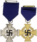 Orden und Ehrenzeichen
Deutschland
Drittes Reich, 1933-1945
2 Stück: Treudienstehrenzeichen für 25 Jahre und für 40 Jahre, jeweils am Band. vorzügl...