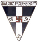 Orden und Ehrenzeichen
Deutschland
Drittes Reich, 1933-1945
NS-Frauenschaft Mitgliedsabz. 4. Form groß. sehr schön/vorzüglich. Heering-Hüsken 9118d...