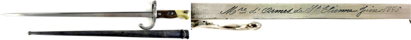 Militaria
Blankwaffen
Frankreich
Bajonett, Modell St. Etienne 1876 in Scheide...