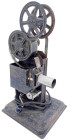Varia
Optika/Fotografica
Filmkameras
Alte 16 mm Filmkamera ALEF, Eisengehäuse. Höhe 39 cm. Mit privater Filmspule. rostig, Funktion ungeprüft