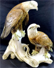 Varia
Porzellan
Skulptur mit zwei Adlern, Porzellan. Manufaktur Volkstedt in Thüringen, Modell-Nummer 7726. Höhe 32 cm