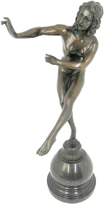Varia
Skulpturen und Plastiken
Bronzeskulptur auf Marmorsockel. Späterer Guss ...