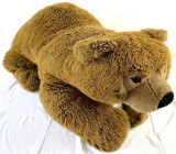 Varia
Spielzeug
Puppen und Teddybären
Riesiger Steiff-Teddy, braun. Made in Germany by Steiff Knopf im Ohr. Länge ca. 140 cm