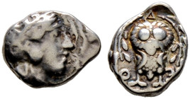Attika. Athen 
Hemidrachme 353-294 v. Chr. Kopf der Athena nach rechts / Eule von vorn unter Olivenzweig. Svoronos 13,33, SNG Cop. 68. 2,13 g fast se...