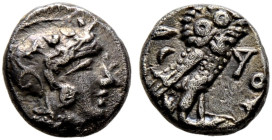 Attika. Athen 
Drachme ca. 300 v. Chr. Kopf der Athena nach rechts / Eule steht nach rechts, links im Feld Olivenzweig und Mondsichel. SNG München 10...