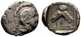Mysia. Miletopolis 
Trihemiobol ca. 400-300 v. Chr. Kopf der Athena mit attischem Helm nach rechts / Eule mit ausgebreiteten Schwingen in einem Linie...
