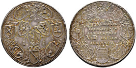 Nürnberg, Stadt. 
Silbermedaille 1730 von S. Dockler und P.G. Nürnberger, auf das Konfessionsjubiläum. Die drei Nürnberger Stadtwappen im Wappenkranz...