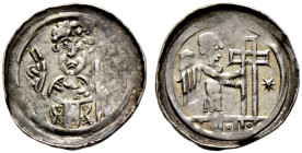 Selz, Abtei. Anonym, Zeit der Hohenstaufen 12./13. Jh 
Pfennig. Barhäuptiger Geistlicher von vorn mit lockigen Haaren, in der Linken einen Krummstab ...