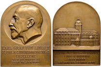 Stuttgart, Stadt. 
Bronzeplakette 1911 von Mayer und Wilhelm, auf die Eröffnung des Lindenmuseums. Kopf des Stifters Karl Graf von Linden (1883-1910)...