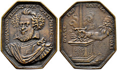 Württemberg. Johann Friedrich 1608-1628 
Oktogonale Bronzegussmedaille o.J. unsigniert (von Briot?). Brustbild im Harnisch mit Feldherrnbinde nach ha...