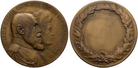 Württemberg. Wilhelm II. 1891-1918 
Bronzemedaille 1911 von Mayer und Wilhelm, auf die Silberne Hochzeit. Büsten des Jubelpaares nach rechts / Kranz ...
