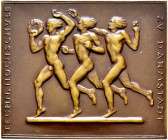 DARMSTADT. Technische Hochschule Darmstadt 
Einseitige Bronzeplakette o. J. (1928) von A. Varnesi, auf das Sportfest der TH Darmstadt. Drei unbekleid...