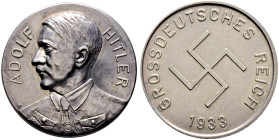 Drittes Reich. 
Versilberte Bronzemedaille 1933 unsigniert, auf die Machtergreifung und das Großdeutsche Reich. Brustbild Hitlers nach links / Hakenk...