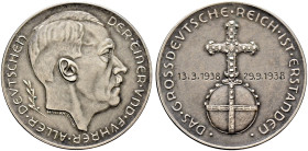 Drittes Reich. 
Mattierte Silbermedaille 1938 von Hanisch-Concee, auf das Münchener Abkommen und das Groß­deutsche Reich. Kopf Hitlers nach rechts / ...