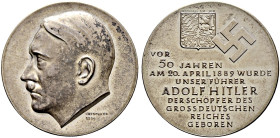 Drittes Reich. 
Mattierte Silbermedaille 1939 von Krischker, auf den 50. Geburtstag Adolf Hitlers - gestiftet von seiner Geburtsstadt Braunau. Büste ...