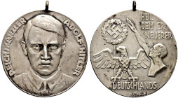 Drittes Reich. 
Mattierte Silbermedaille o.J. von B.H. Mayer, auf den Erneuerer Deutschlands. Brustbild Hitlers von vorn / Symbolik. 40 mm, 20,13 g. ...