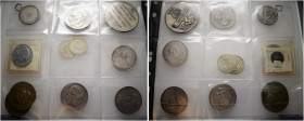 Lots. 
15 Stücke: DRITTES REICH. MEDAILLEN auf entsprechende Ereignisse und zumeist mit Darstellung Hitlers. Dabei auch 3x Silbermedaille, 2x Opfersp...
