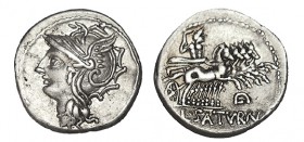 APULEIA. Denario. Lucius Apuleius Saturninus. Roma. Letra G tumbada debajo de cuadriga. CD-225, SI-1. 3,83 g. EBC-