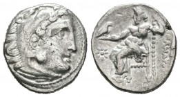 Imperio Macedonio. Alejandro III Magno. Dracma. 323-319 a.C. Kolophon. (Price-1759). Anv.: Cabeza de Heracles a derecha recubierta con piel de león. R...