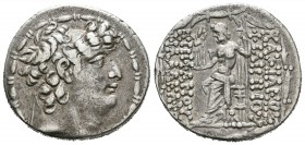 Imperio Seleucida. Filipo I. Tetradracma. 116-95 a.C. (Cy-3106). Anv.: Cabeza diademada a derecha. Rev.: Zeus sentado a izquierda portando cetro y Vic...