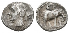 Cartagonova. 1/4 siclo. 235-220 a.C. Cartagena (Murcia). (Abh-487). (Acip-555). Anv.: Cabeza de Hércules laureada a izquierda con clava. Rev.: Elefant...