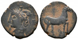 Cartagonova. Calco. 220-215 a.C. (Abh-525). Anv.: Cabeza de Atenea a izquierda . Rev.: Caballo parado a derecha. Ae. 8,64 g. MBC+. Est...45,00.