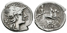 Caecilia. Denario. 128 a.C. Roma. (Ffc-209). (Craw-262/1). (Cal-285). Anv.: Cabeza de Roma a derecha detrás X. Rev.: La Piedad con rama y cetro en big...