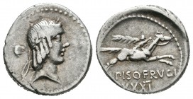 Calpurnia. Denario. 90-89 a.C. Roma. (Ffc-243). (Cal-307). Anv.: Cabeza laureada de Apolo a derecha, detrás símbolo. Rev.: Jinete con palma galopando ...