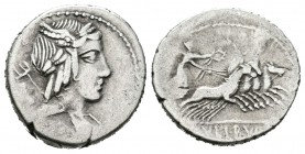 Julia. Denario. 85 a.C. Taller Auxiliar de Roma. (Ffc-767). (Craw-352-1a). (Cal-634). Rev.: Victoria con corona en cuadriga a derecha, debajo (LI)VLI ...