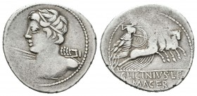 Licinia. Denario. 84 a.C. Taller Auxiliar de Roma. (Ffc-803). (Craw-354-1). (Cal-889). Anv.: Cabeza de Apolo Vegonis con haz de rayos. Rev.: Minerva e...